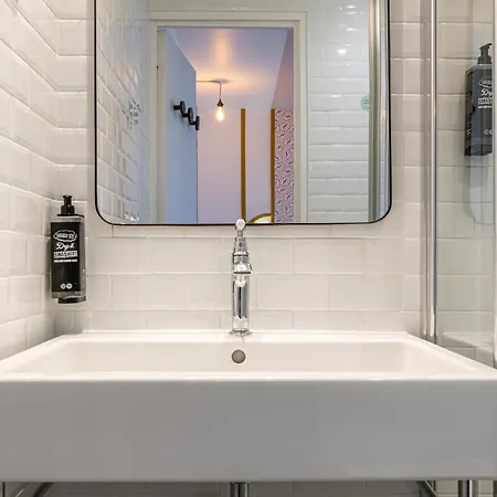 Ibis Styles Eiffel Cambronne Hotel 3*