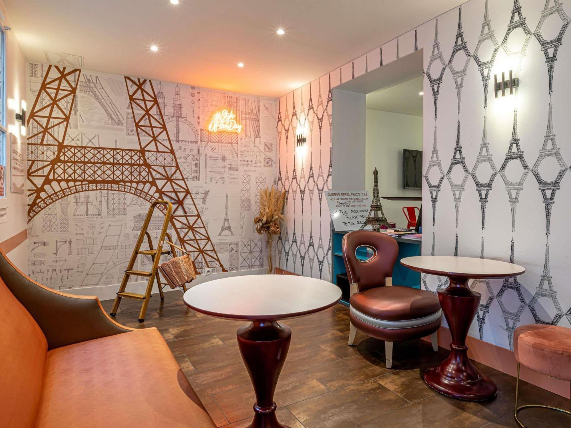 Hotel Ibis Styles Eiffel Cambronne 3*