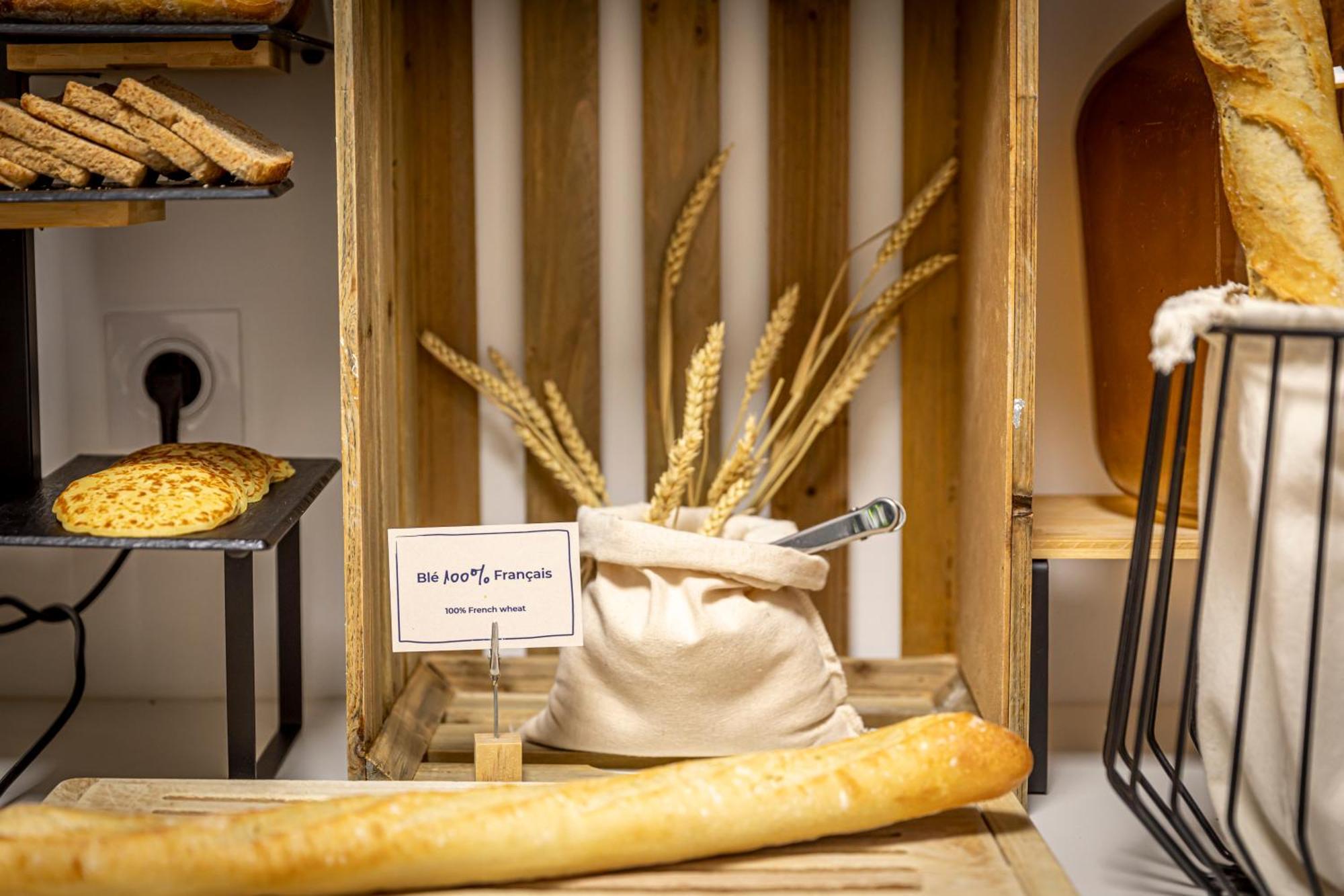 Ibis Styles Eiffel Cambronne Hotel 3*