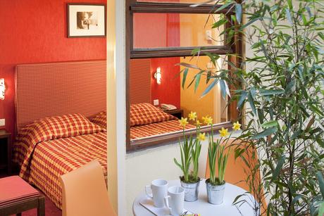 Hotel Ibis Styles Eiffel Cambronne 3*